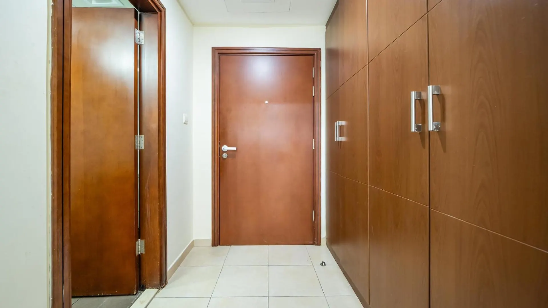 Elegant Studio Downtown 4Min Walk To Burj Khalifa Dubai 0*,  United Arab Emirates